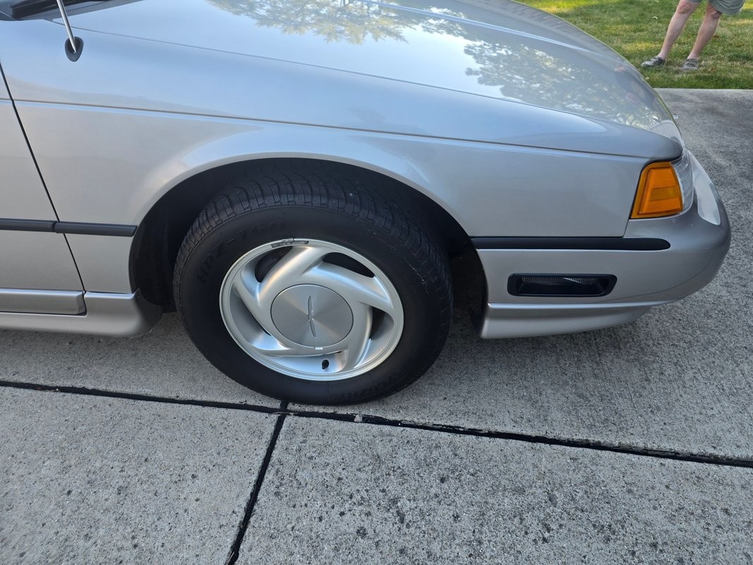 Ford-Thunderbird-1989-Coupe-31