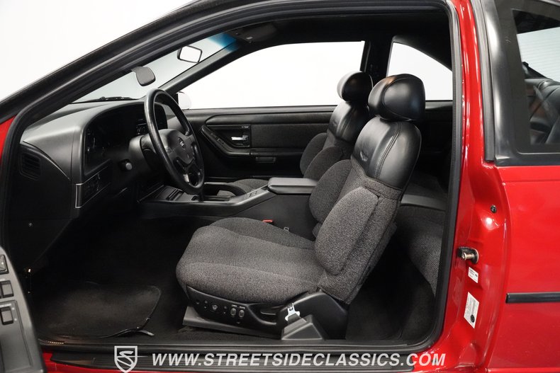 Ford-Thunderbird-1992-Bright-red-clearcoat-Black-11