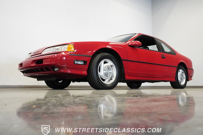 Ford-Thunderbird-1992-Bright-red-clearcoat-Black-13