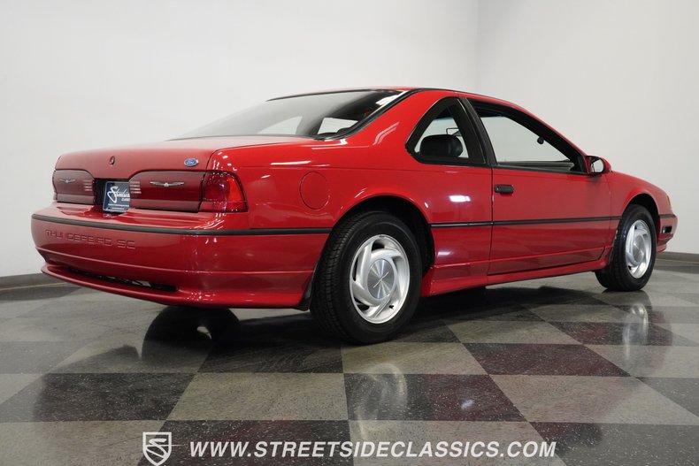 Ford-Thunderbird-1992-Bright-red-clearcoat-Black-22