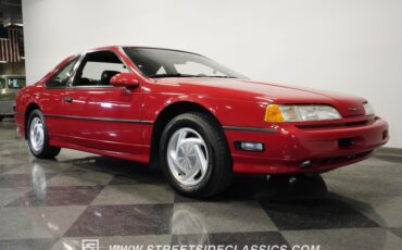 Ford-Thunderbird-1992-Bright-red-clearcoat-Black-28