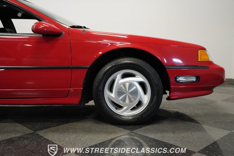 Ford-Thunderbird-1992-Bright-red-clearcoat-Black-37