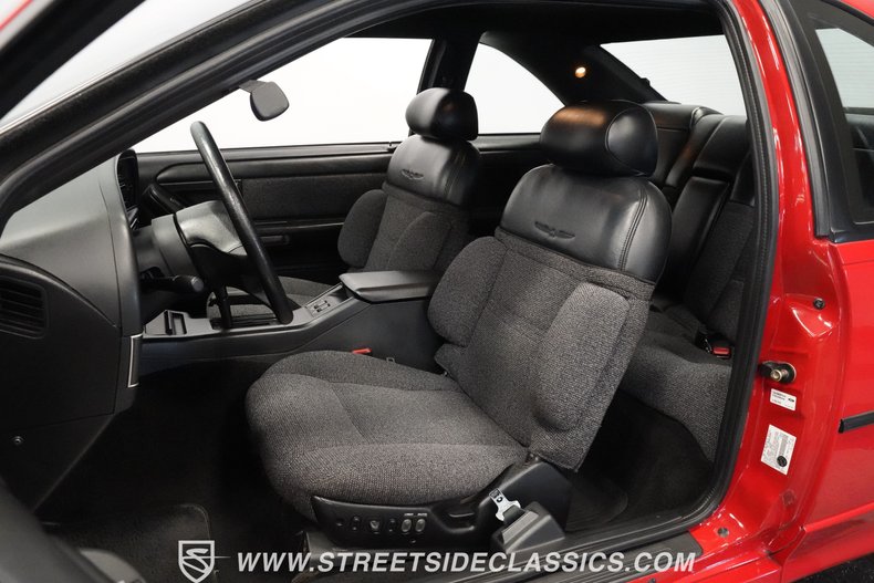 Ford-Thunderbird-1992-Bright-red-clearcoat-Black-43