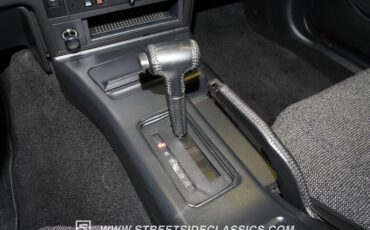 Ford-Thunderbird-1992-Bright-red-clearcoat-Black-5