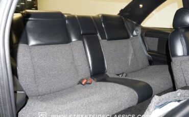 Ford-Thunderbird-1992-Bright-red-clearcoat-Black-9