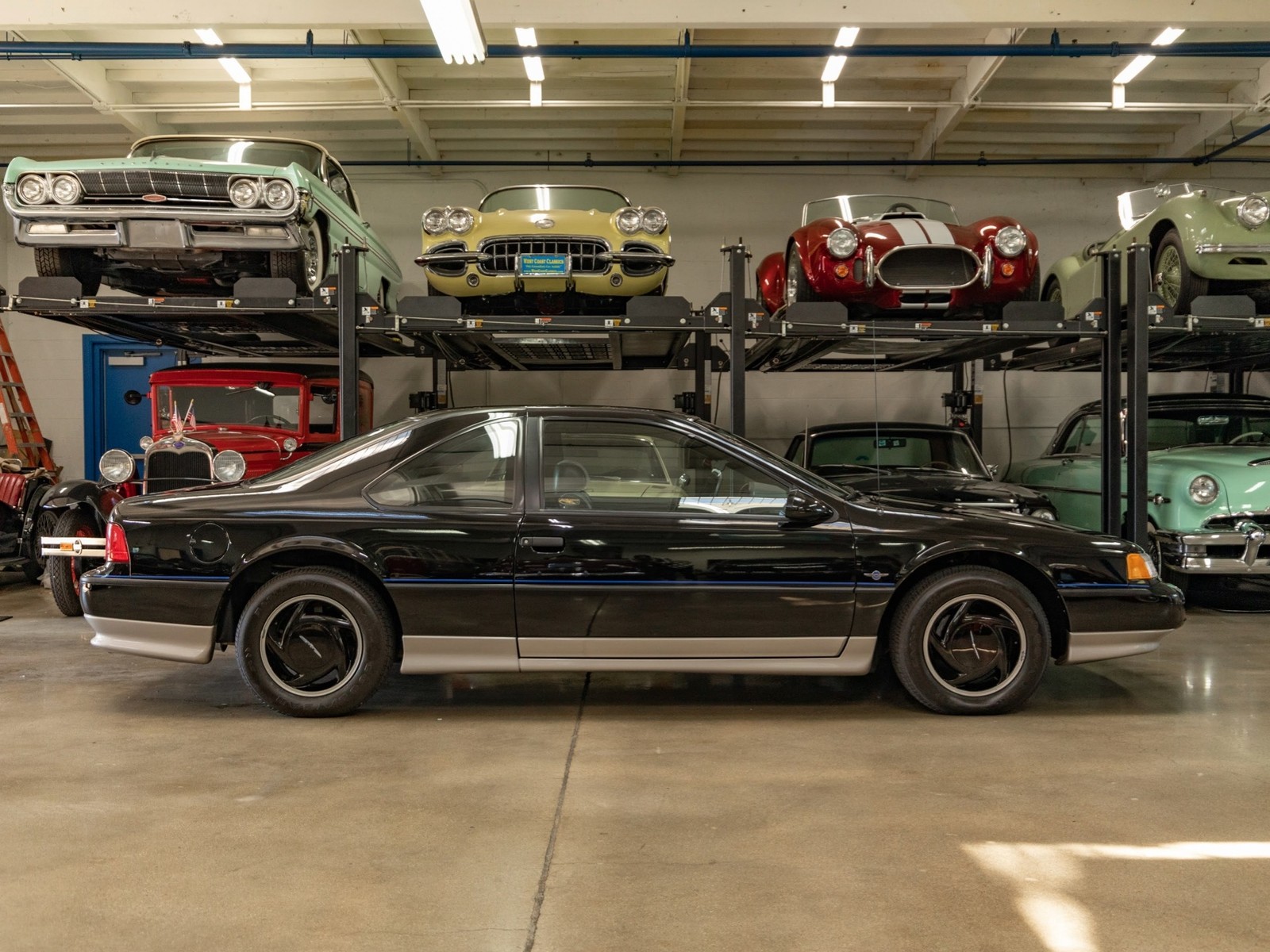 Ford-Thunderbird-Supercharged-3.8L-V6-Coupe-with-3K-ori-1990-Coupe-2