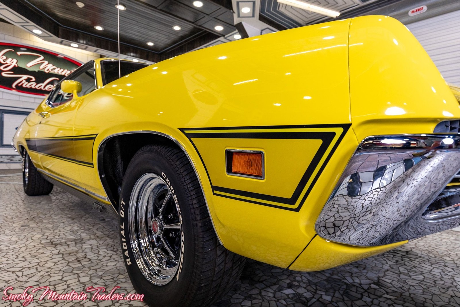 Ford-Torino-1971-16