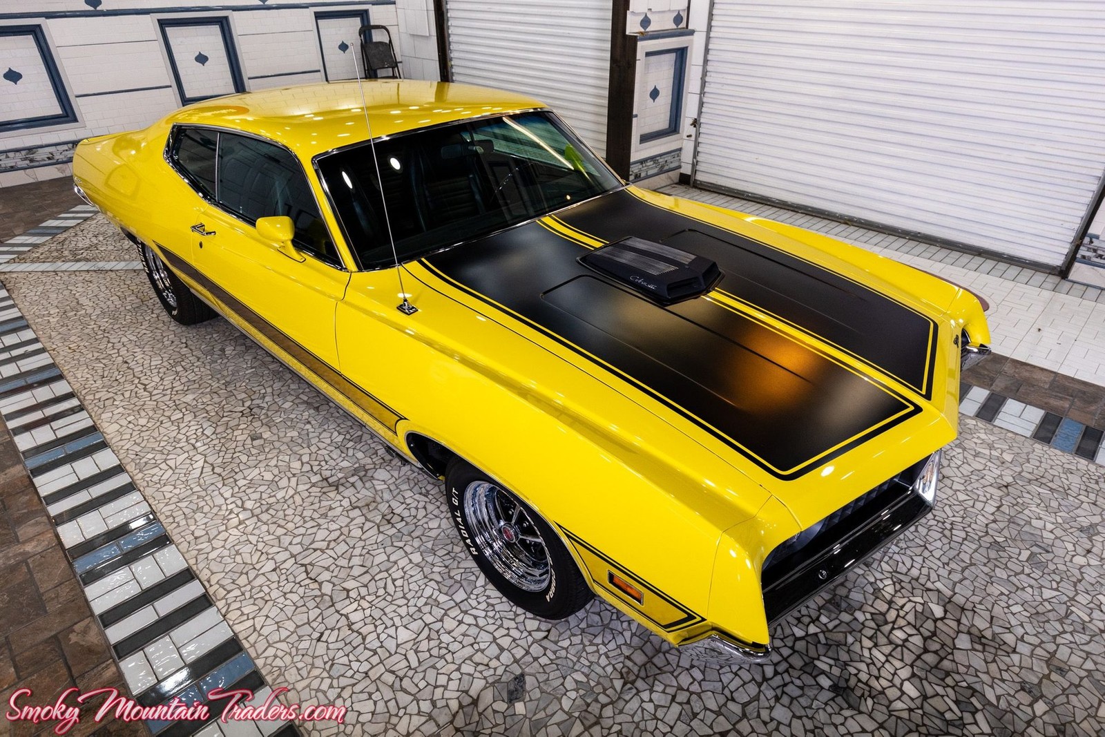 Ford-Torino-1971-17