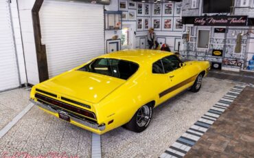 Ford-Torino-1971-23