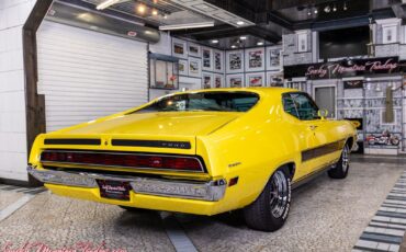 Ford-Torino-1971-24