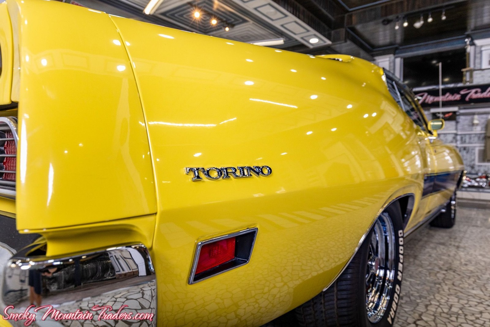 Ford-Torino-1971-26