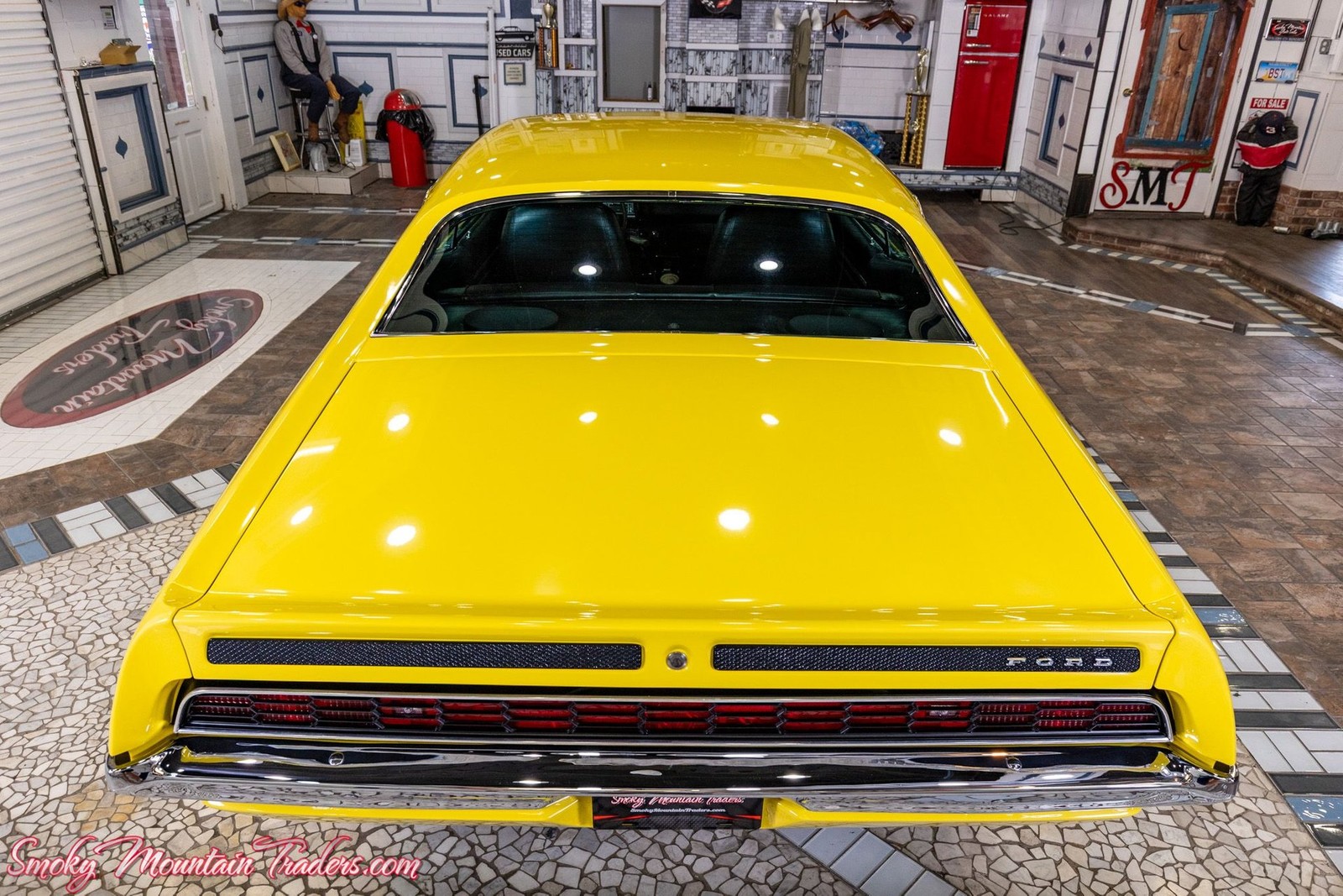 Ford-Torino-1971-32