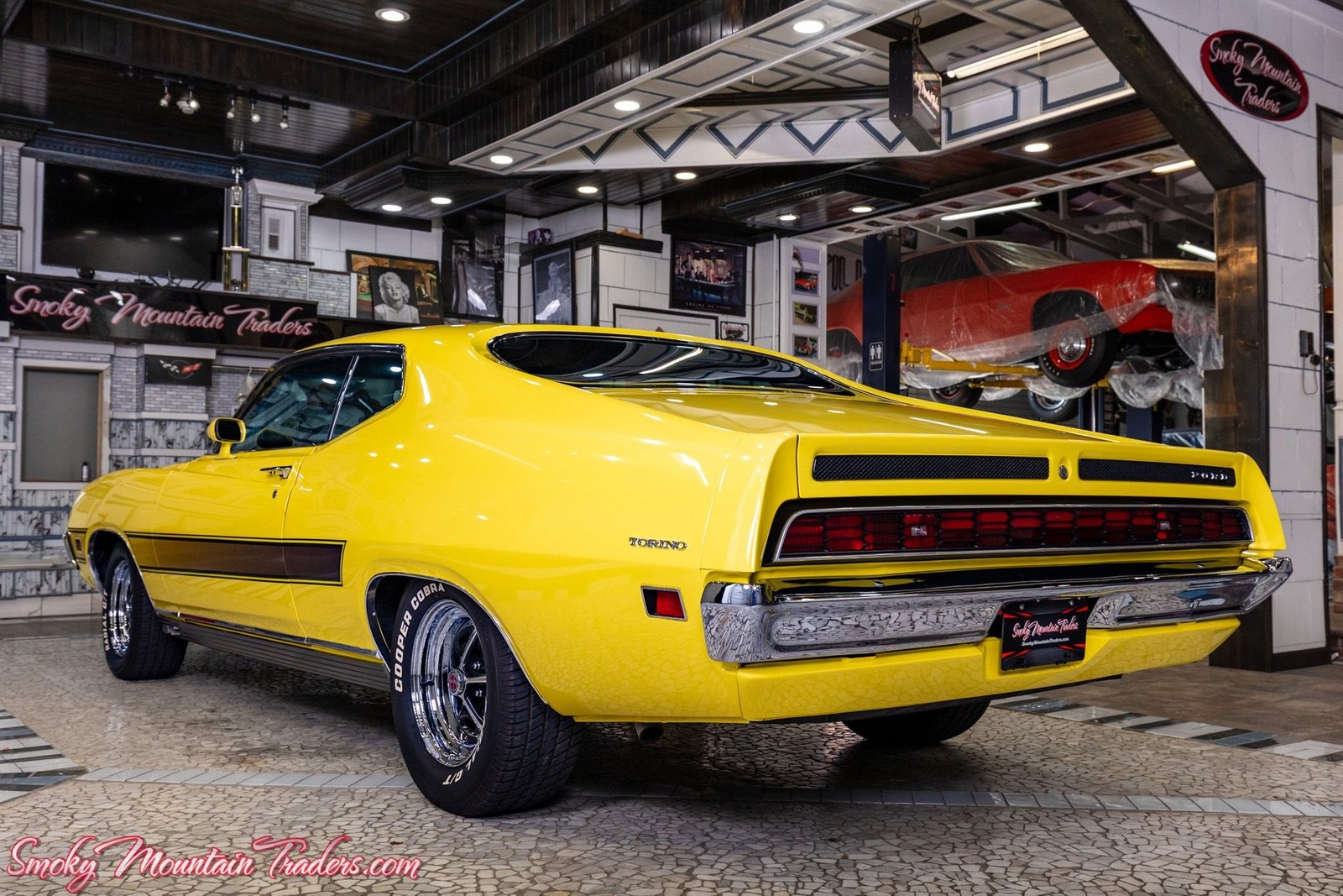 Ford-Torino-1971-35