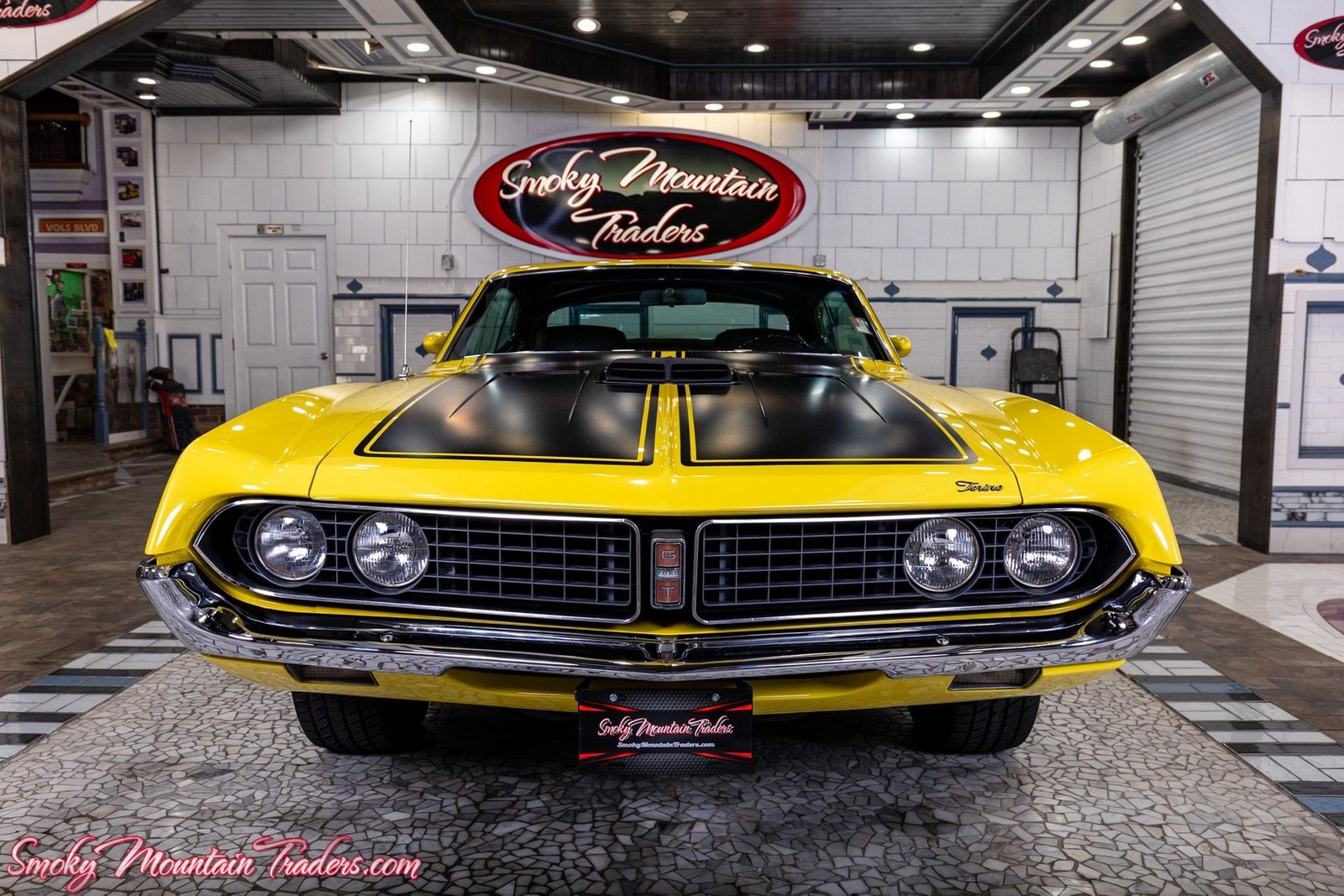 Ford-Torino-1971-9