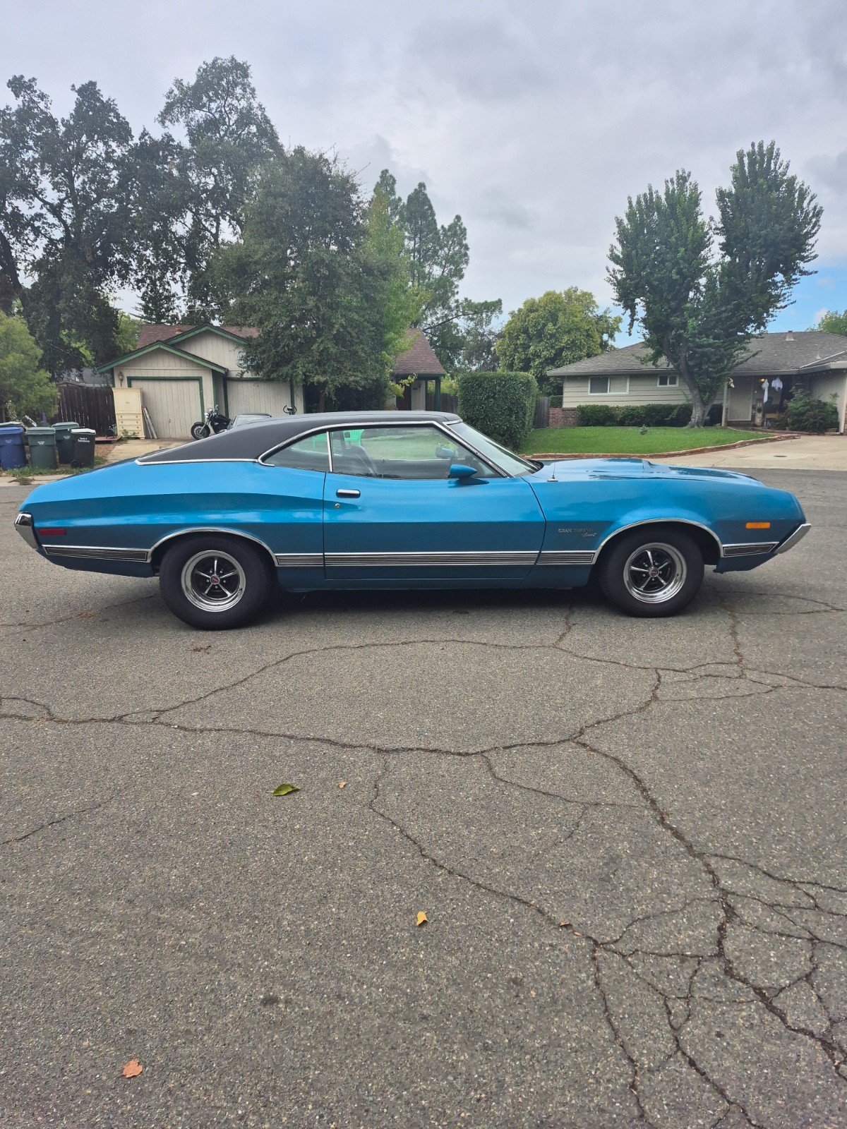Ford-Torino-1972-Coupe-2