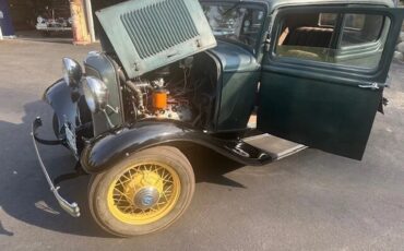 Ford-Tudor-1932-Green-Brown-6