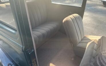 Ford-Tudor-1932-Green-Brown-9