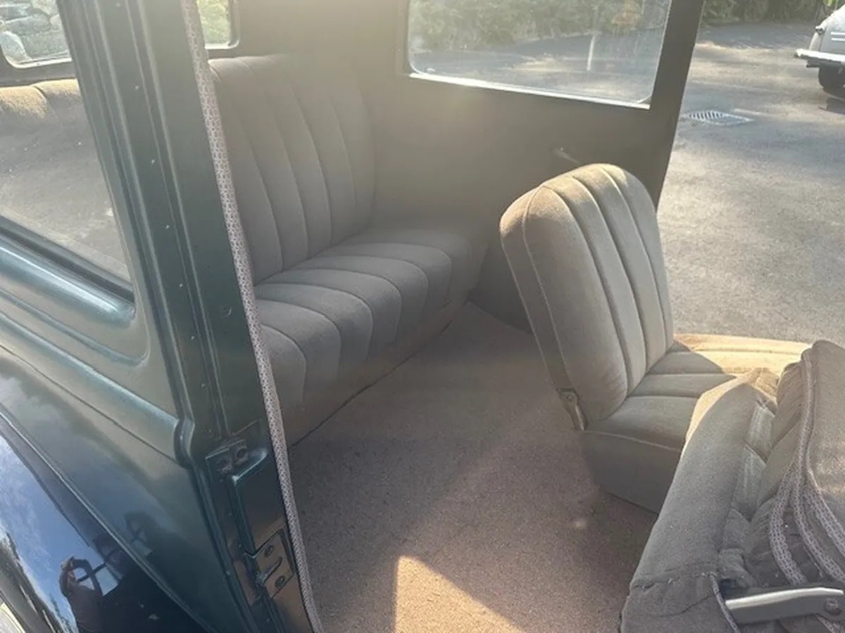 Ford-Tudor-1932-Green-Brown-9