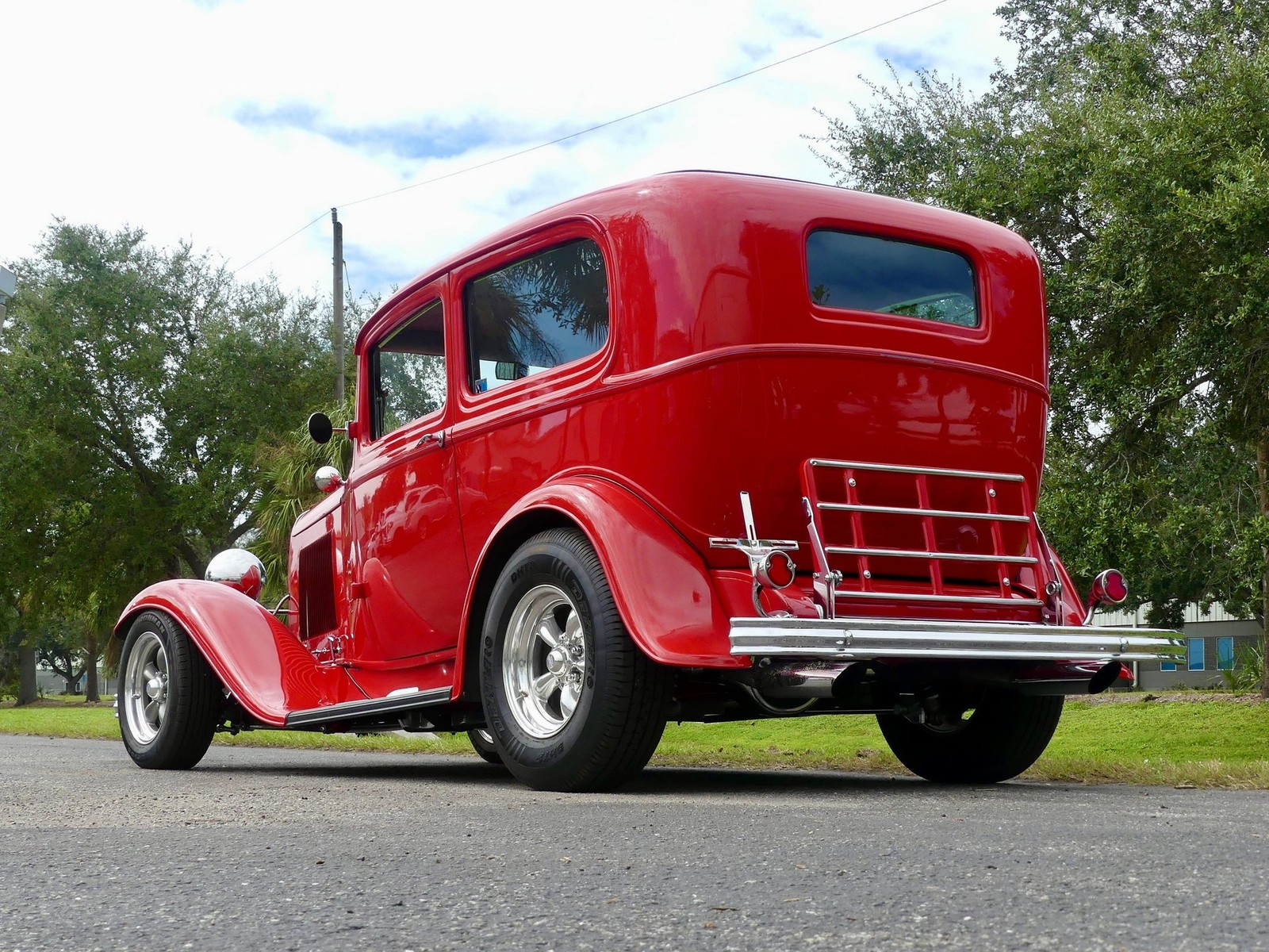 Ford-Tudor-1932-Sedan-13