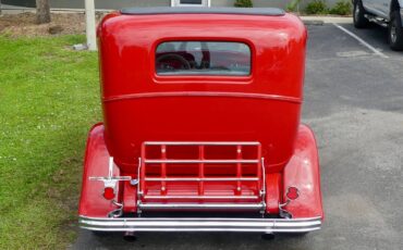 Ford-Tudor-1932-Sedan-15