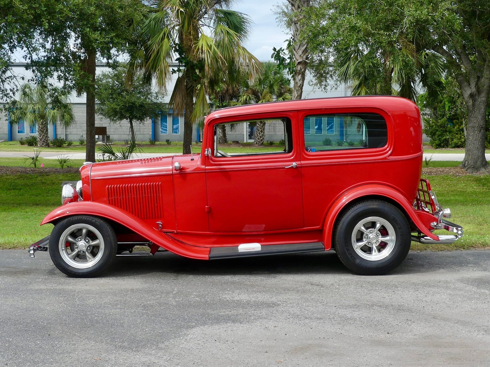 Ford-Tudor-1932-Sedan-8