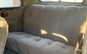 Ford-Tudor-1937-Coach-Maroon-Light-Tan-10