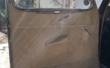 Ford-Tudor-1937-Coach-Maroon-Light-Tan-11