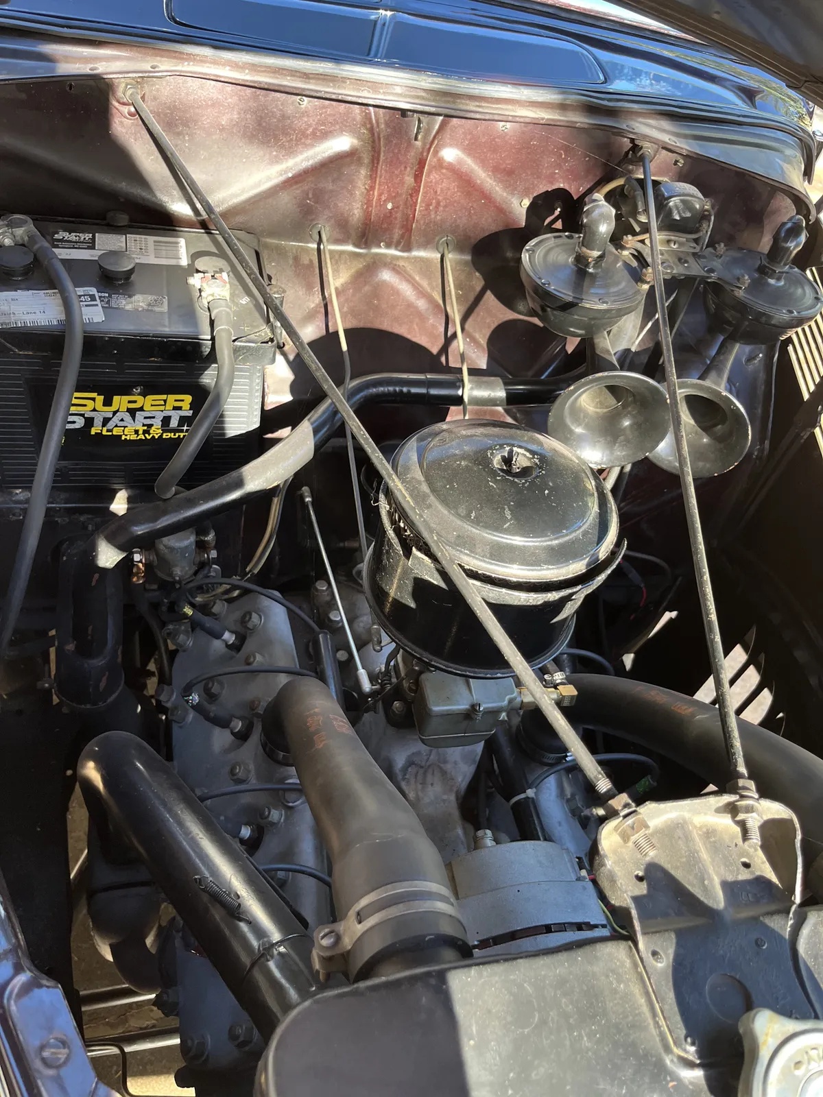 Ford-Tudor-1937-Coach-Maroon-Light-Tan-12