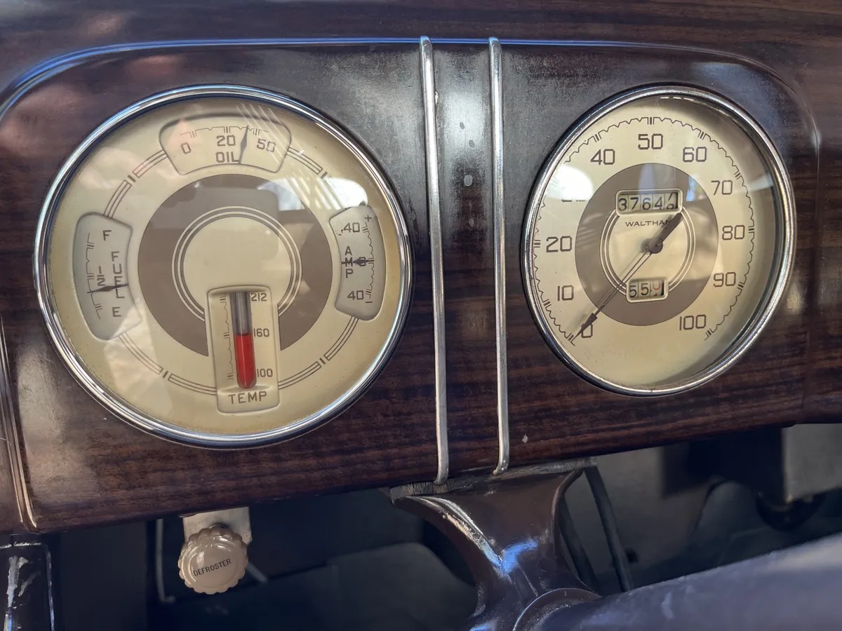 Ford-Tudor-1937-Coach-Maroon-Light-Tan-14