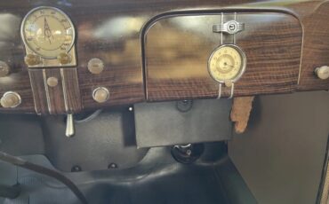 Ford-Tudor-1937-Coach-Maroon-Light-Tan-15