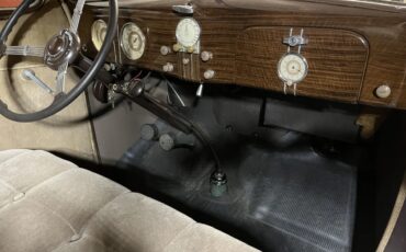 Ford-Tudor-1937-Coach-Maroon-Light-Tan-18