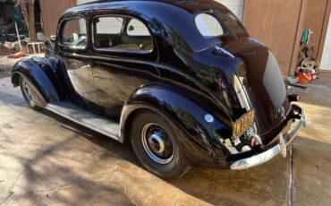 Ford-Tudor-1937-Coach-Maroon-Light-Tan-2