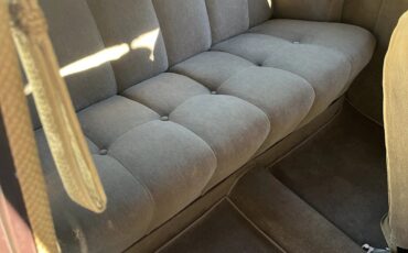 Ford-Tudor-1937-Coach-Maroon-Light-Tan-7