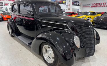 Ford-Tudor-1937-Coupe-3