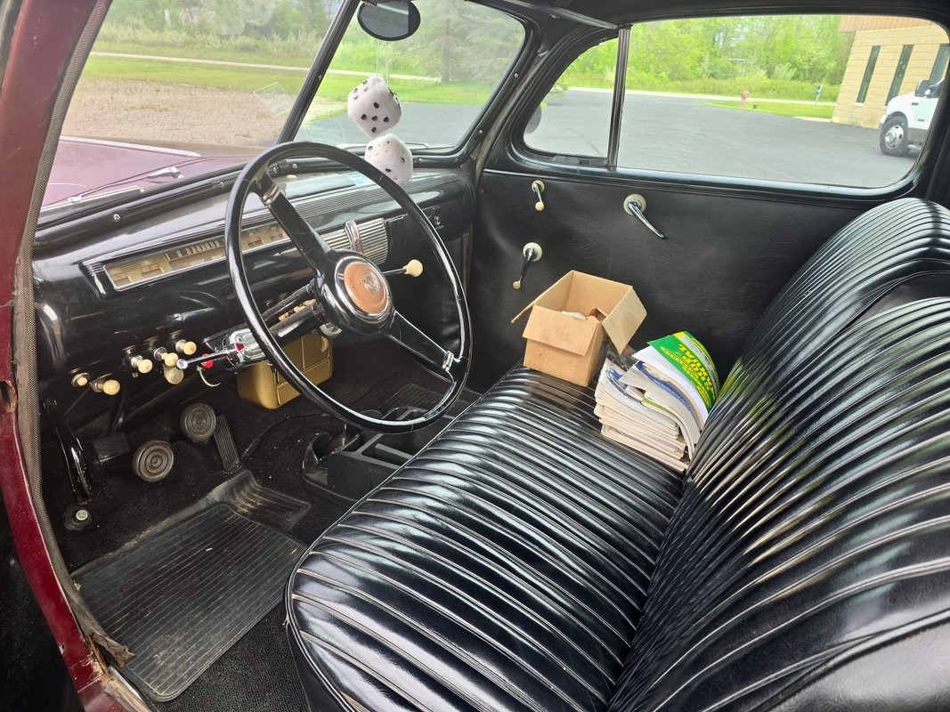 Ford-Tudor-Deluxe-1941-Coupe-11