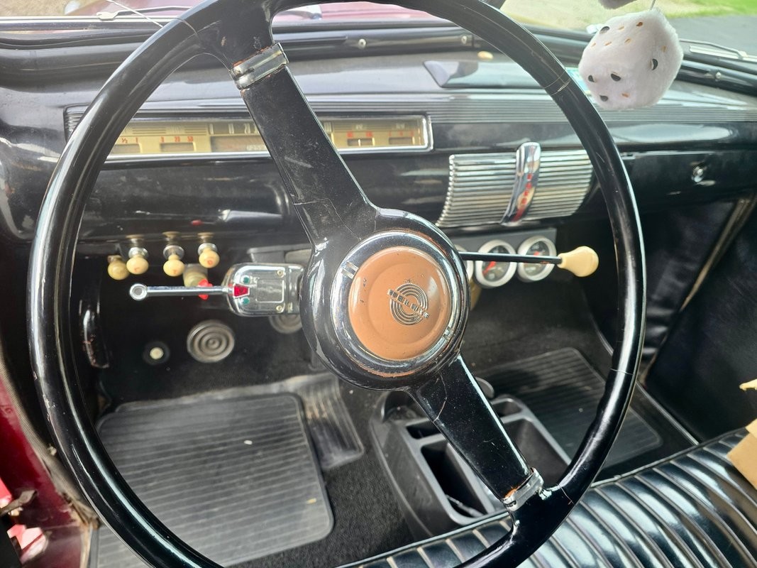 Ford-Tudor-Deluxe-1941-Coupe-15