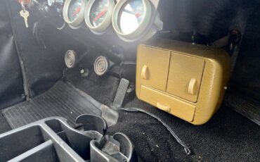 Ford-Tudor-Deluxe-1941-Coupe-17