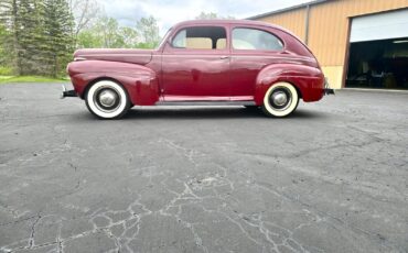 Ford-Tudor-Deluxe-1941-Coupe-2