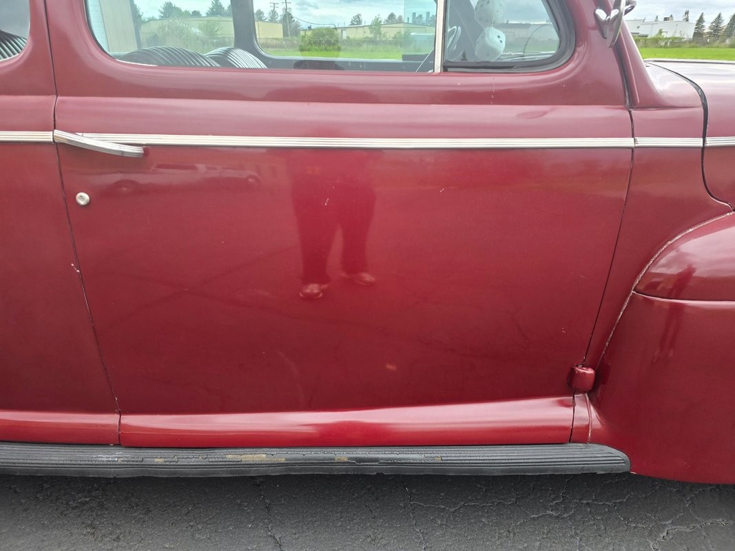 Ford-Tudor-Deluxe-1941-Coupe-21