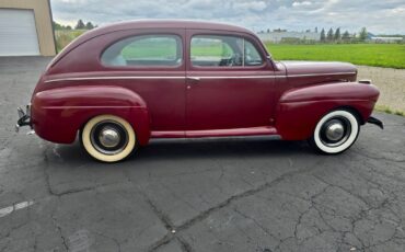 Ford-Tudor-Deluxe-1941-Coupe-3