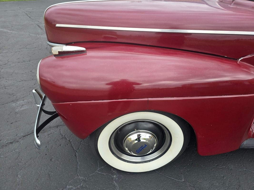 Ford-Tudor-Deluxe-1941-Coupe-36