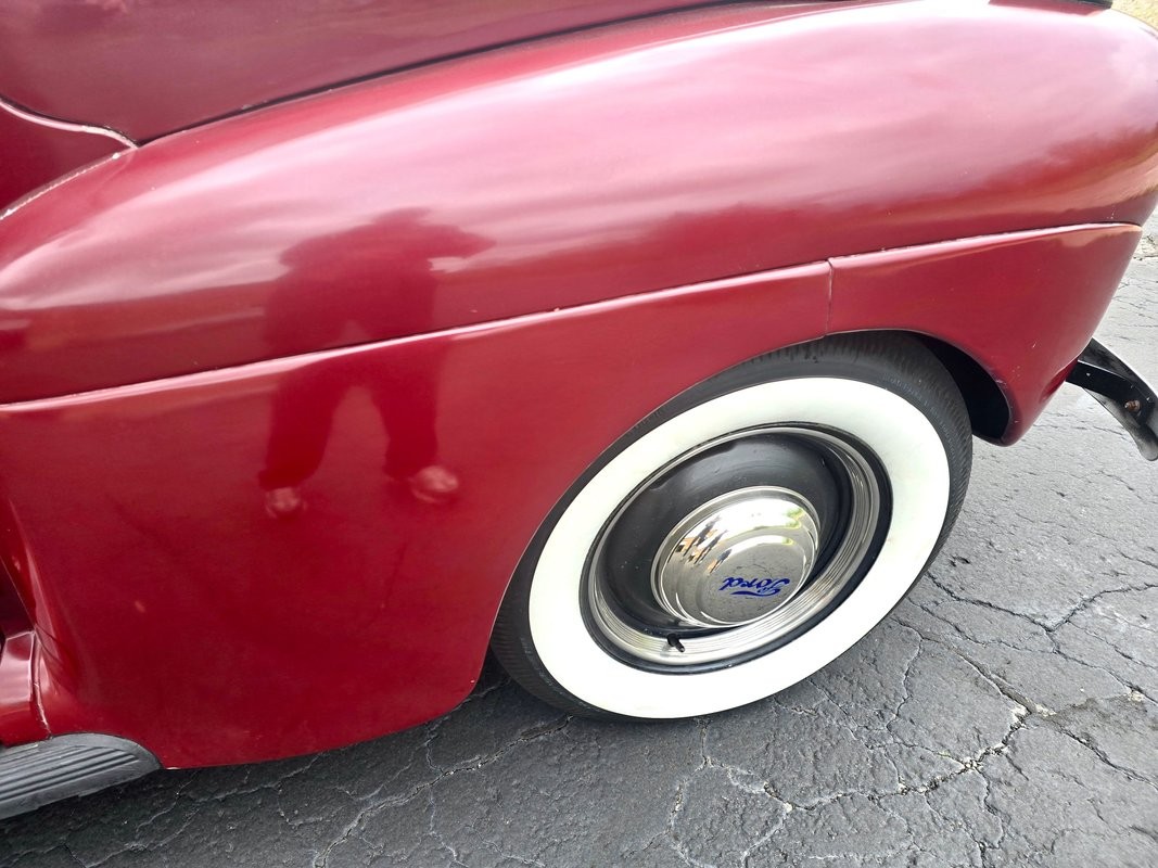 Ford-Tudor-Deluxe-1941-Coupe-37