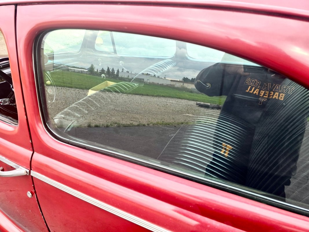 Ford-Tudor-Deluxe-1941-Coupe-39