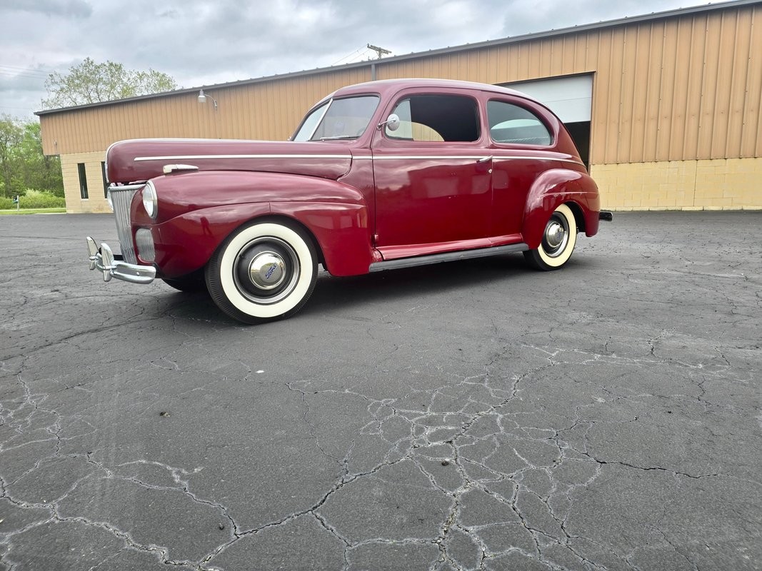 Ford Tudor Deluxe 1941 Coupe