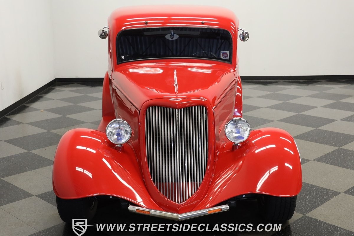 Ford-Victoria-1933-Coupe-15