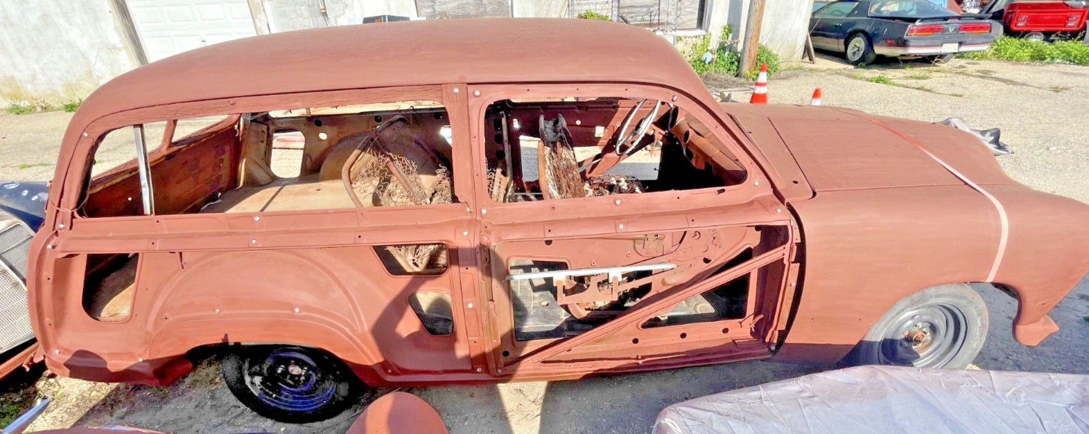 Ford-Woodie-Wagon-1949-2-Door-Wagon