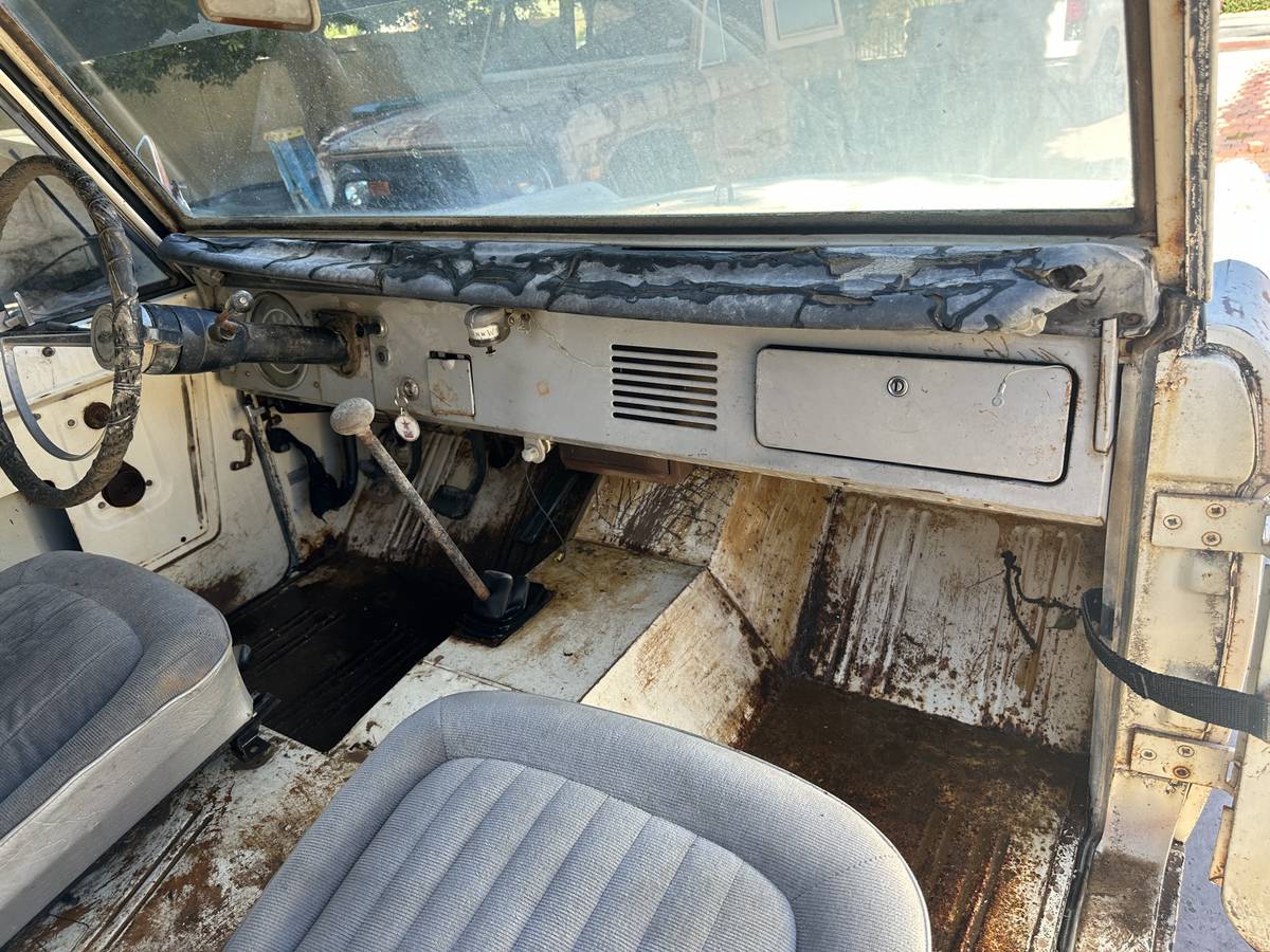 Ford-bronco-1966-10