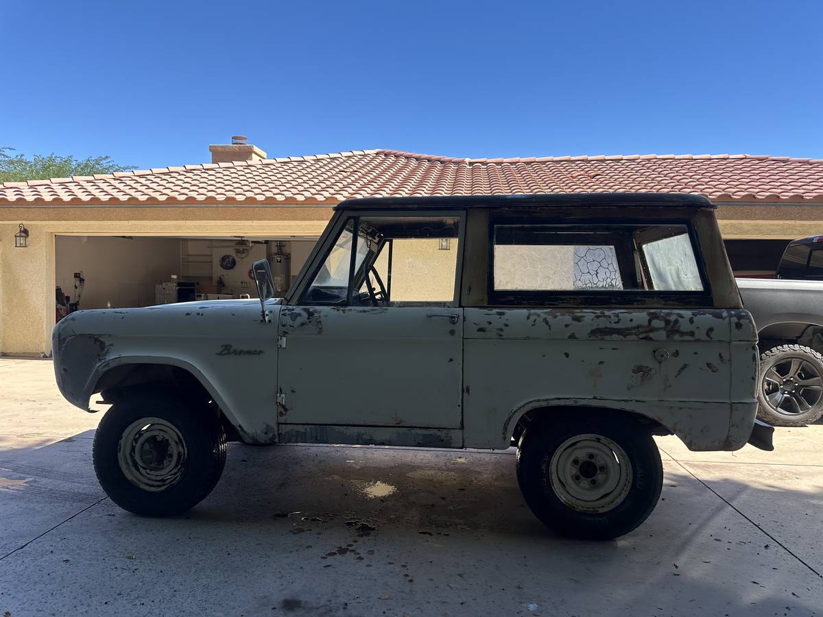 Ford-bronco-1966-2
