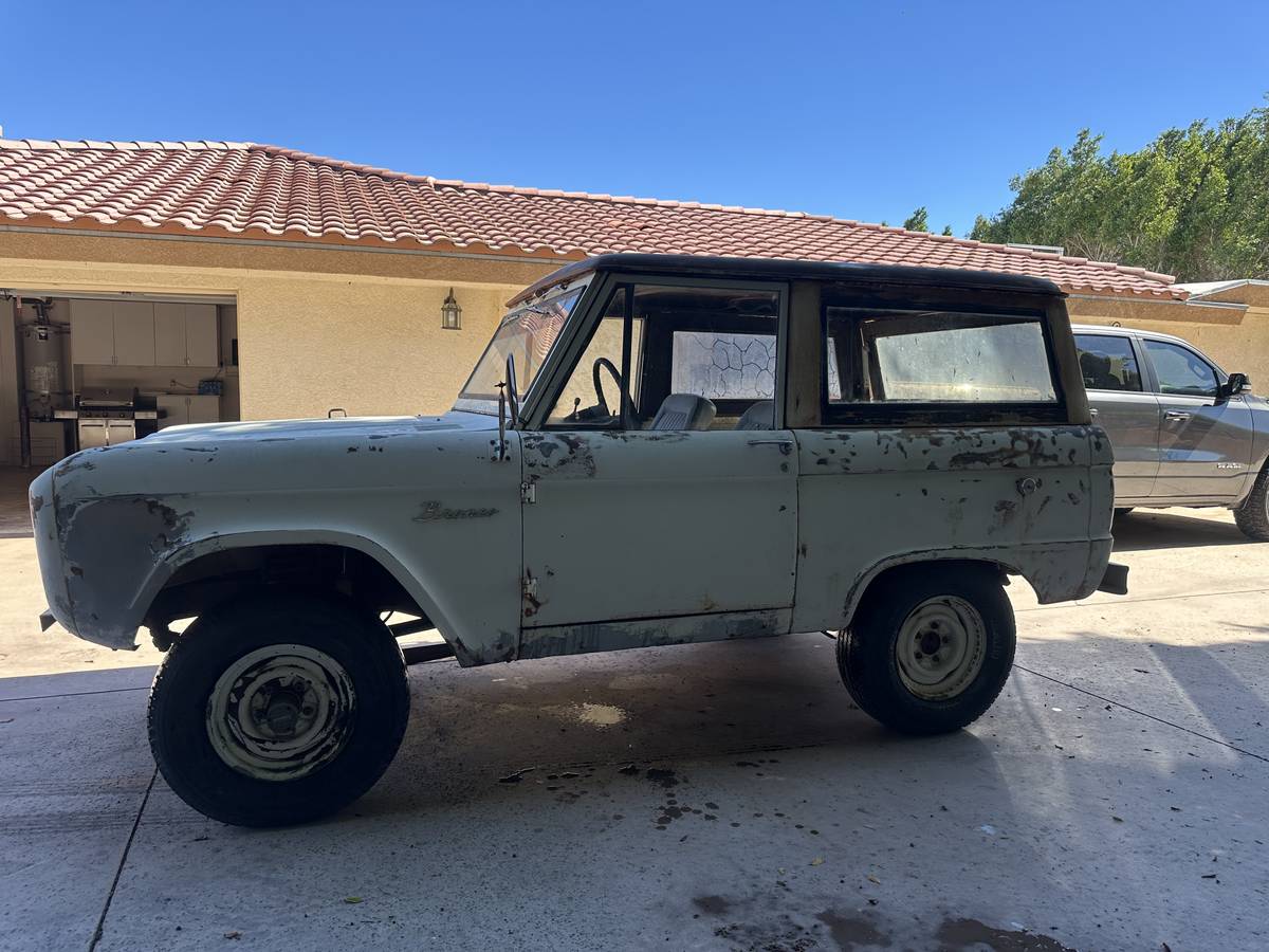 Ford-bronco-1966-21