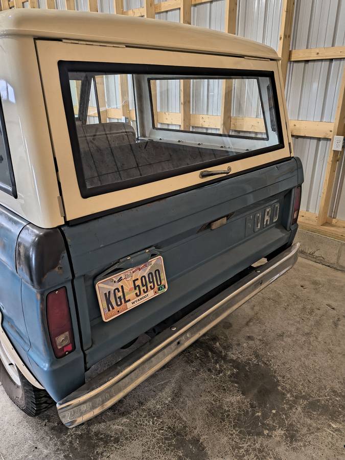 Ford-bronco-1966-blue-2